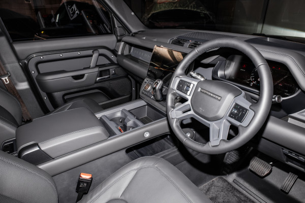 2026 Land Rover Defender L663 110 P425 X SUV image 7