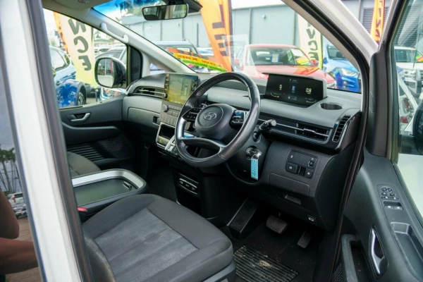 2022 Hyundai Staria US4.V1  People Mover Image 16