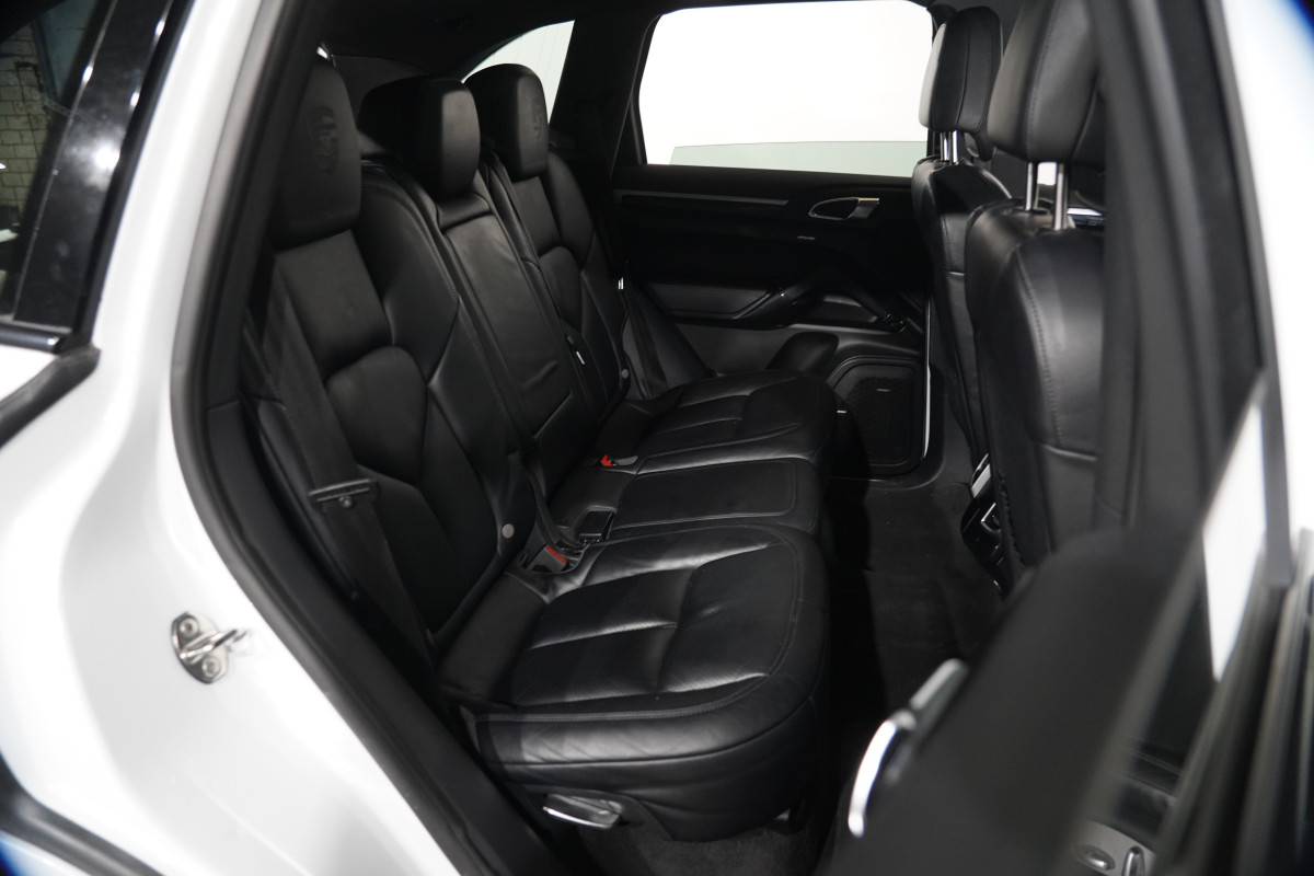2016 Porsche Cayenne Diesel Platinum Edition SUV