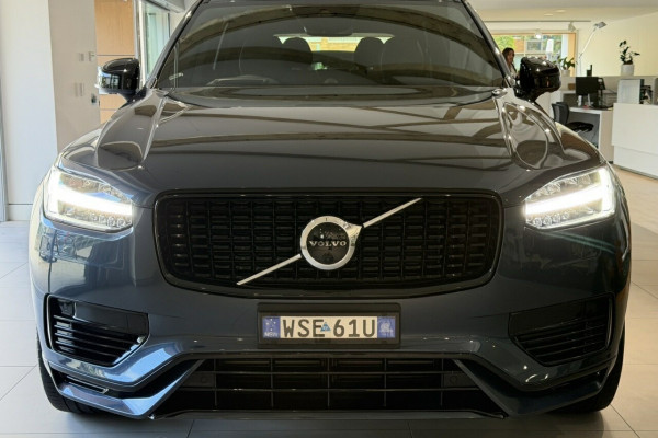 2022 Volvo XC90 L Series Recharge Plug-In Hybrid SUV Image 9
