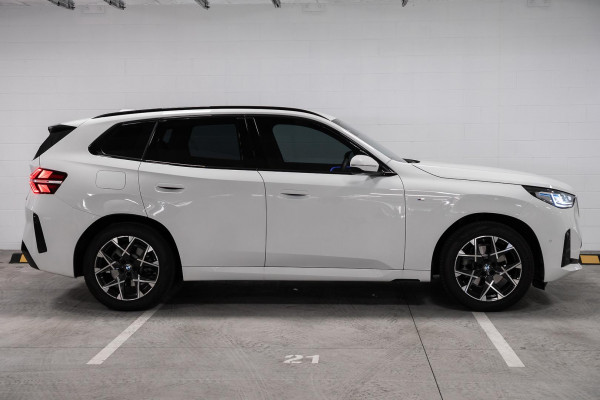 2025 BMW X3 G45 20 xDrive SUV image 5