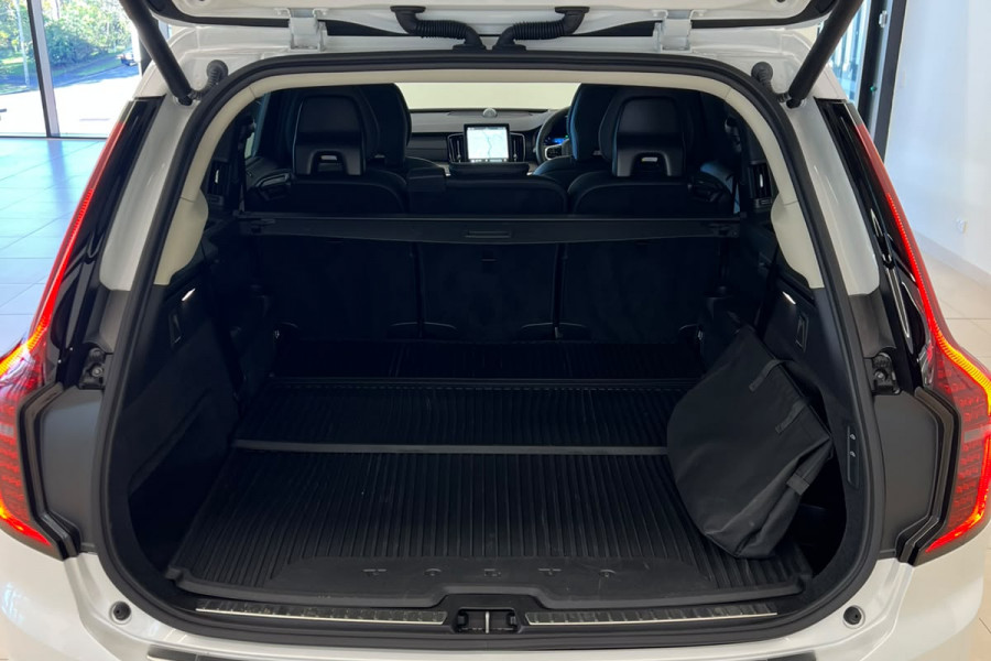 2025 MY26 Volvo XC90 L Series Ultra T8 Plug-in Hybrid Dark SUV