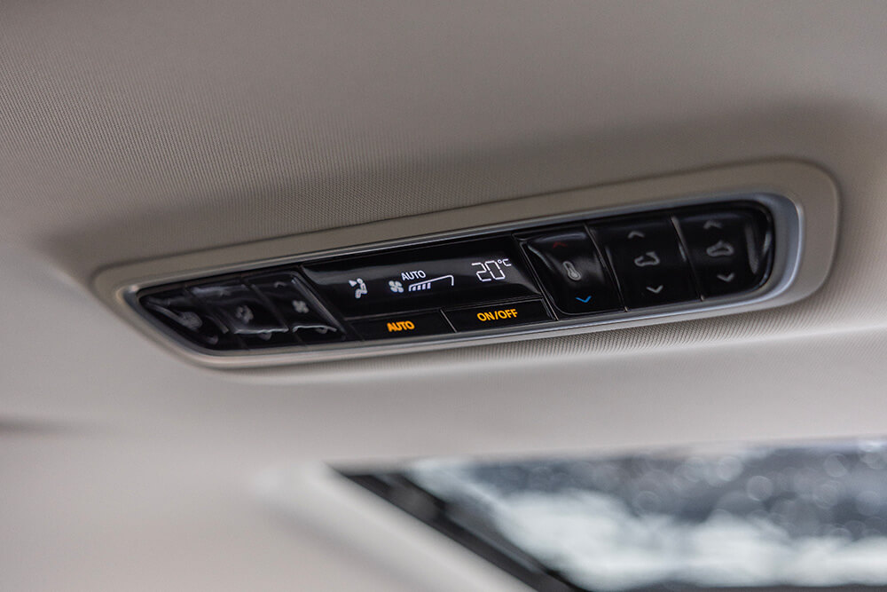 MULTIZONE CLIMATE CONTROL Image