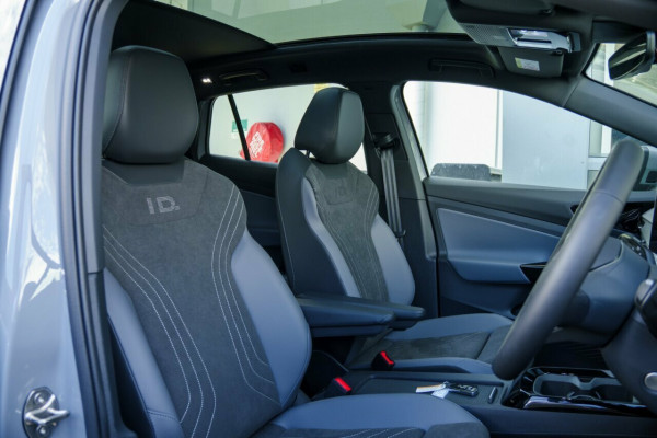 2026 Volkswagen ID. 4 E2 Pro SUV Image 15