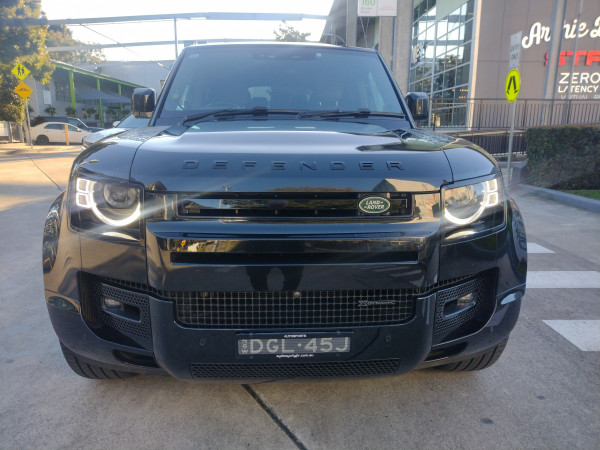 2023 Land Rover Defender L663 110 D300 X SUV image 8
