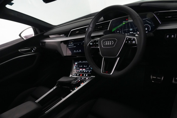2024 Audi SQ8  GE e-tron SUV Image 31