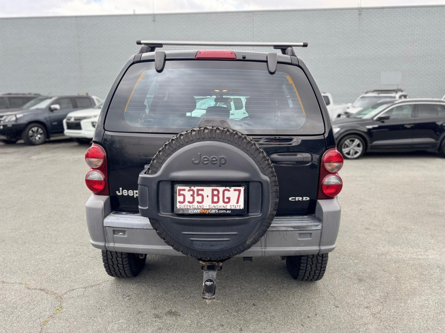 2005 Jeep Cherokee KJ Sport SUV Image 9
