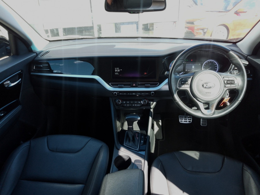 2021 Kia Niro DE Hybrid Sport SUV Image 18