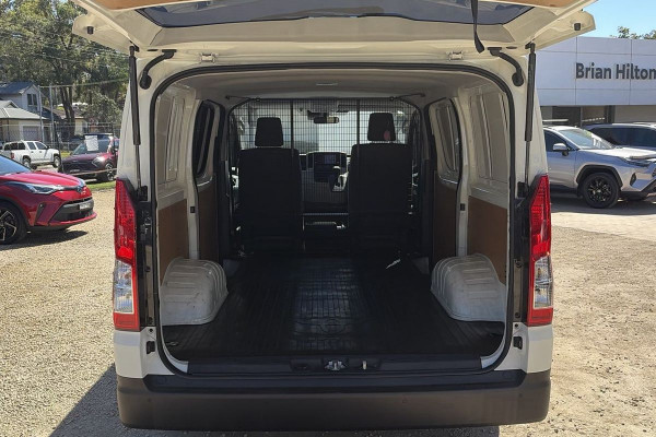 2020 Toyota HiAce GDH300R  Van Image 6