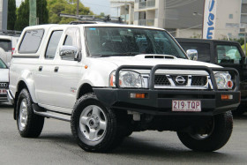 Nissan Navara ST-R D22 S5