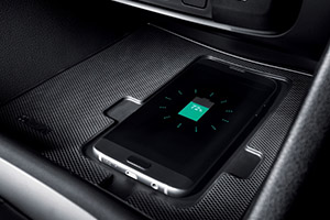 Veloster Wireless smartphone charging.