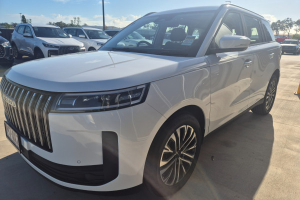 2026 Jaecoo J5  Summit SUV Image 2