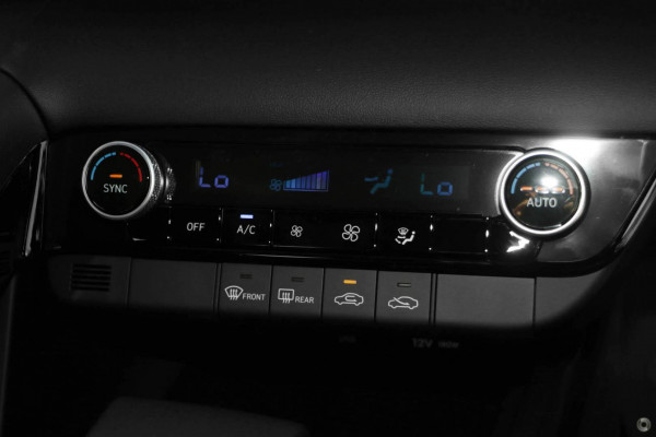 2026 Hyundai i30 CN7.V4 Hybrid Sedan Image 15
