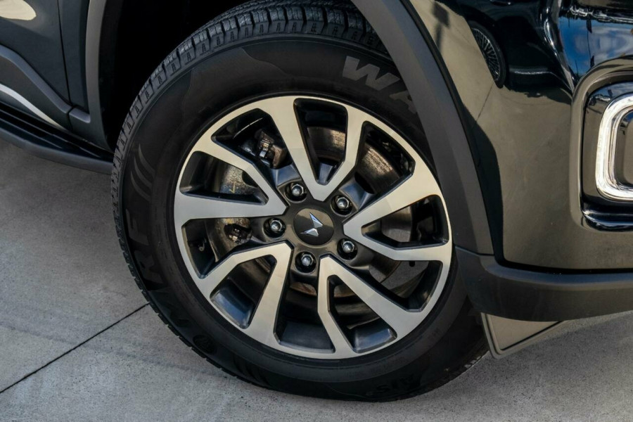2023 Mahindra Scorpio  Z8L SUV Image 22
