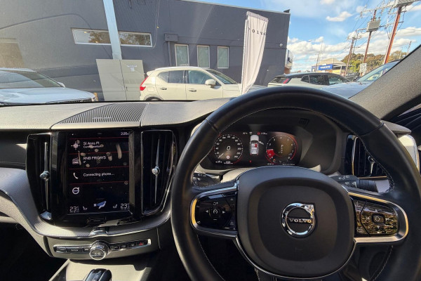 2020 Volvo XC60 UZ T6 R-Design SUV Image 7
