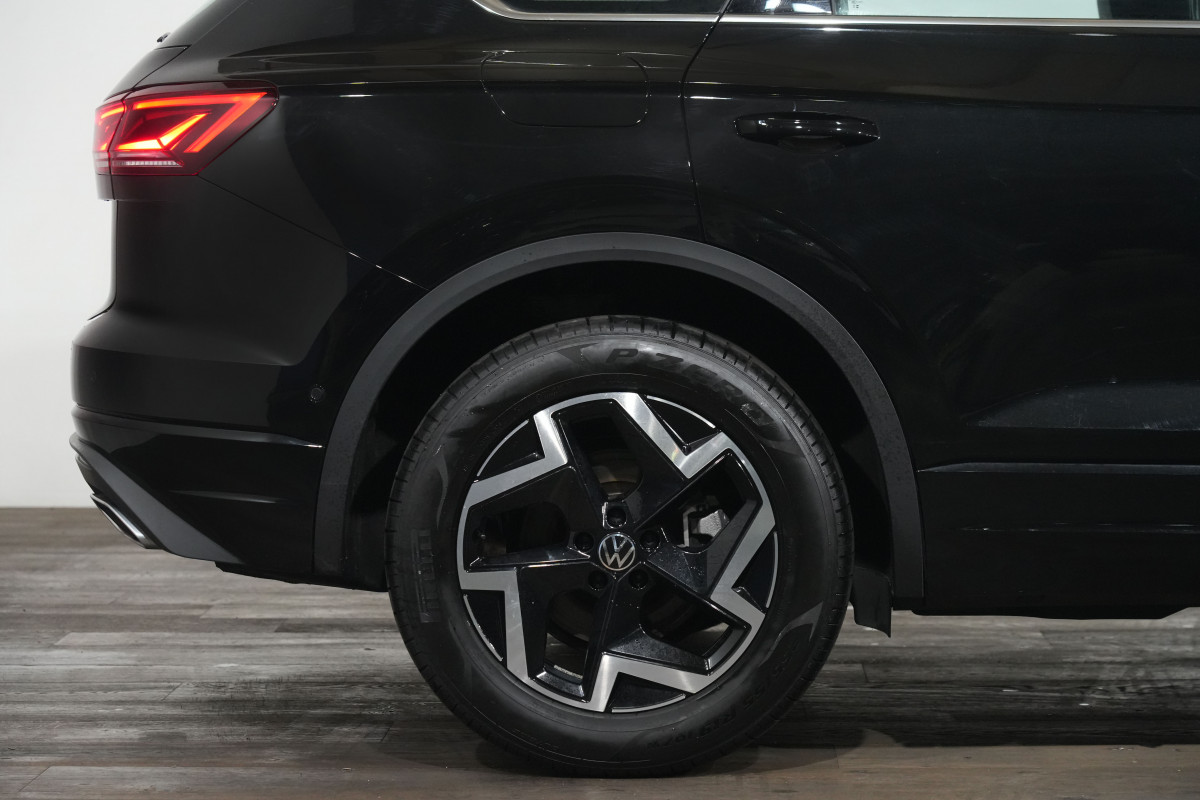 2025 Volkswagen Touareg 170TDI SUV