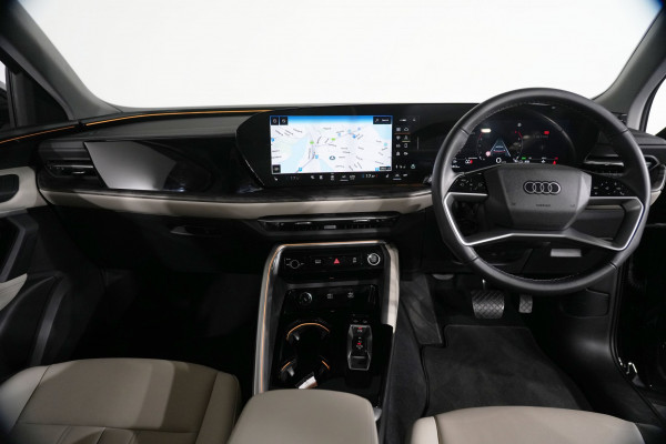 2025 Audi Q5 FY 55 TFSI e S Line SUV Image 14