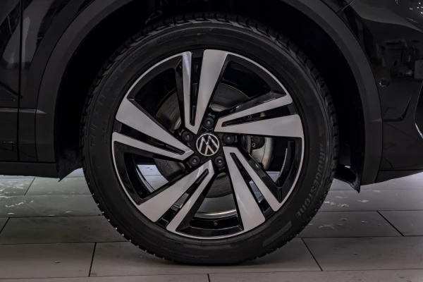 2025 Volkswagen T-Roc 140TSI R-Line SUV