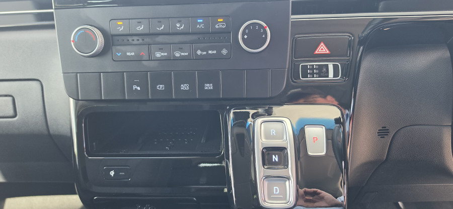 2025 MY26 Hyundai Staria US4.V3 SUV Image 18
