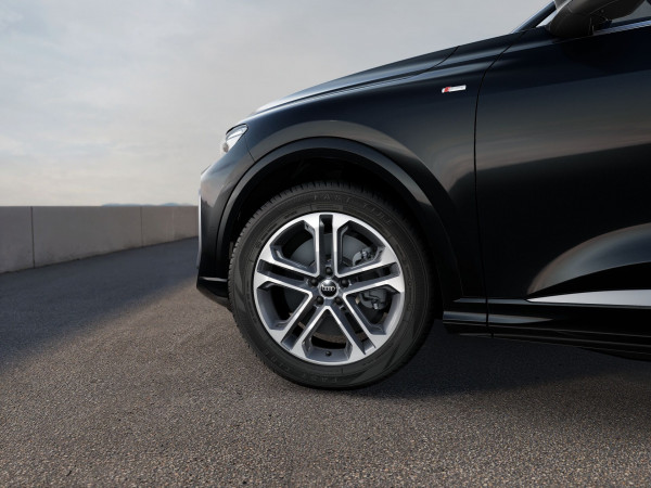 2025 Audi Q5 GU TDI 150kW SUV image 7