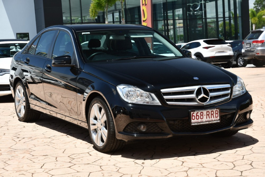 2011 Mercedes-Benz C-class W204 MY11 C200 BlueEFFICIENCY Sedan