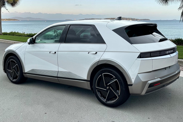 2027 Hyundai IONIQ 5 SUV Image 5