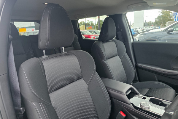 2025 Mitsubishi Outlander ZM LS SUV Image 14