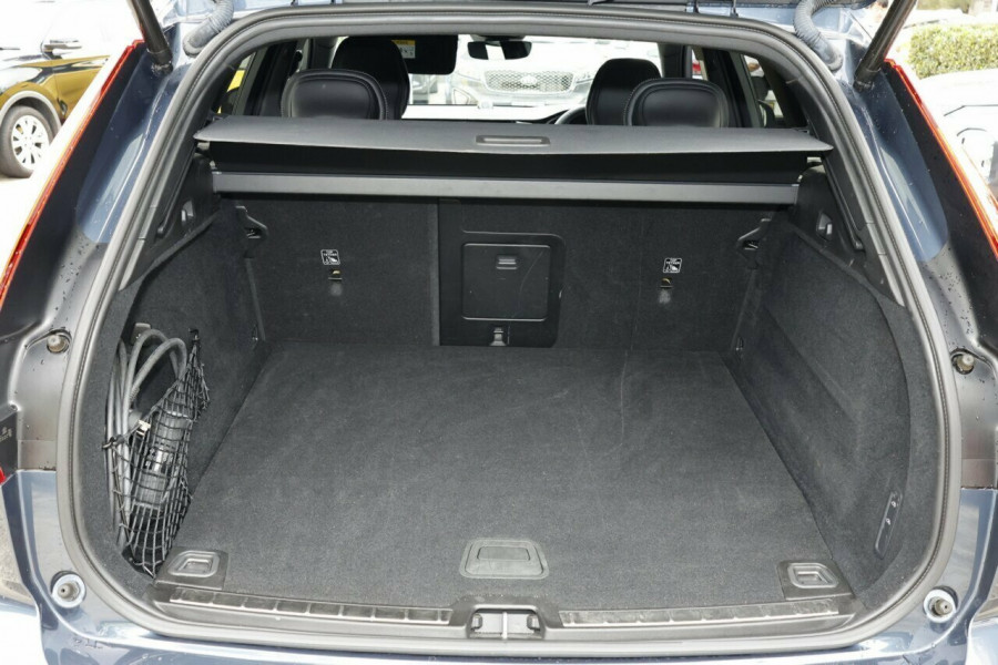 2022 MY23 Volvo XC60 UZ Recharge Ultimate T8 Plug-in Hybrid SUV Image 22