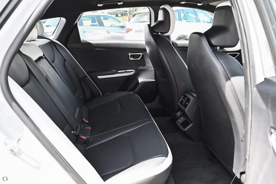 2026 Kia K4 CL4m GT-Line Sedan Image 6