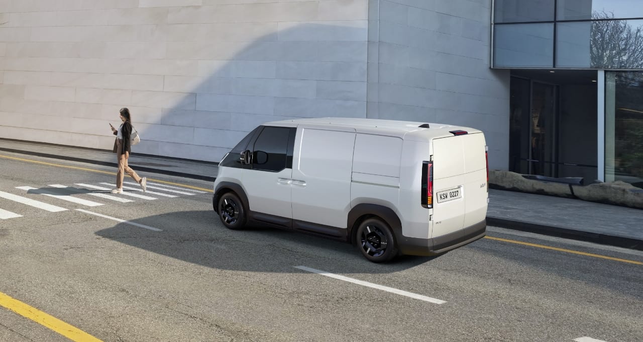Autonomous Emergency Braking (AEB)* Image