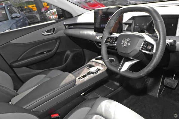 2026 MG MGS5 EV ZS3EM Essence 49 SUV Image 7