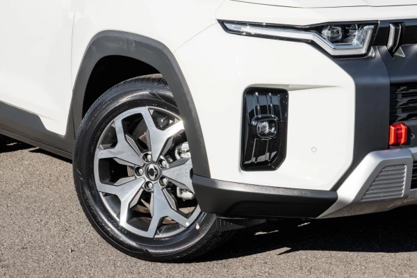2025 KGM Torres J116 Adventure SUV Image 6
