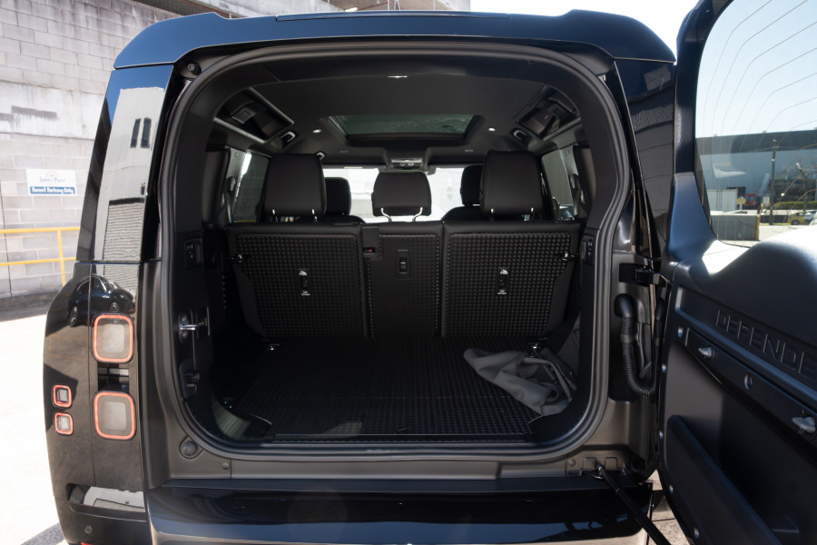 2026 Land Rover Defender L663 110 D350 X-Dynamic SE SUV