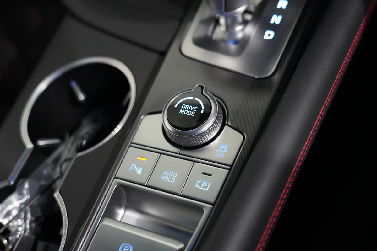 2025 Genesis G70 3.3t Sport Lux Sedan