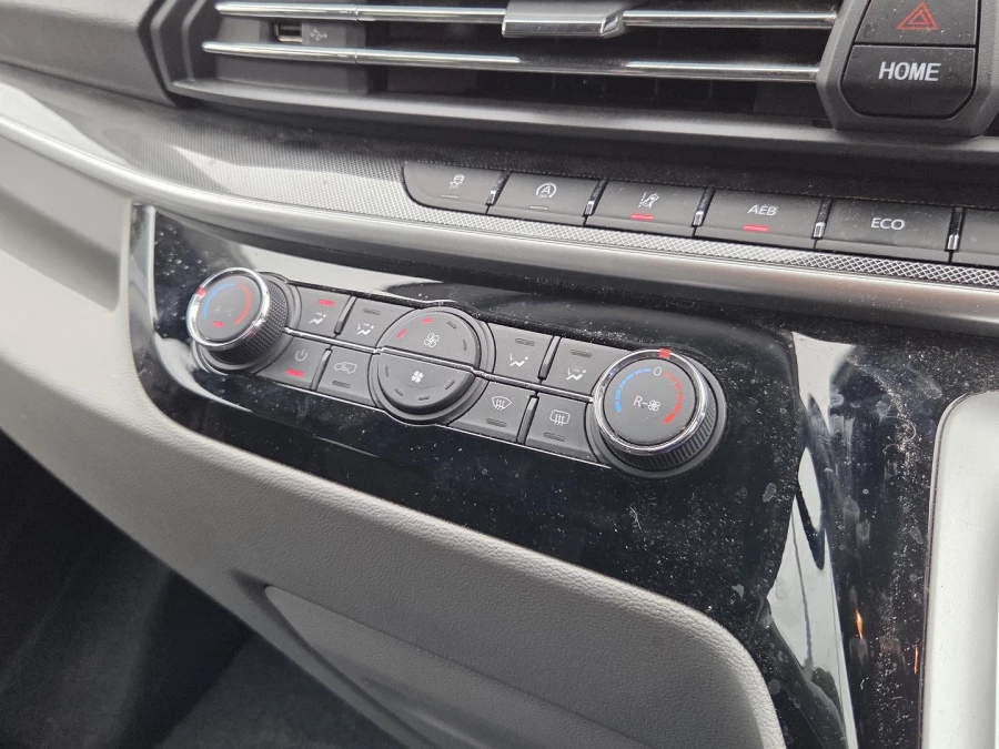 2023 LDV Deliver 9  LWB Van Image 14