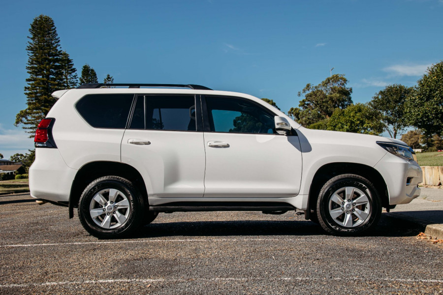 2023 Toyota LandCruiser Prado GDJ150R GXL SUV Image 16