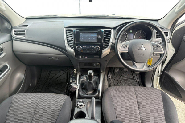 2015 MY16 Mitsubishi Triton MQ GLS Ute Image 10