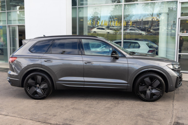 2026 Volkswagen Touareg 210TDI Wolfsburg Edition SUV Image 3