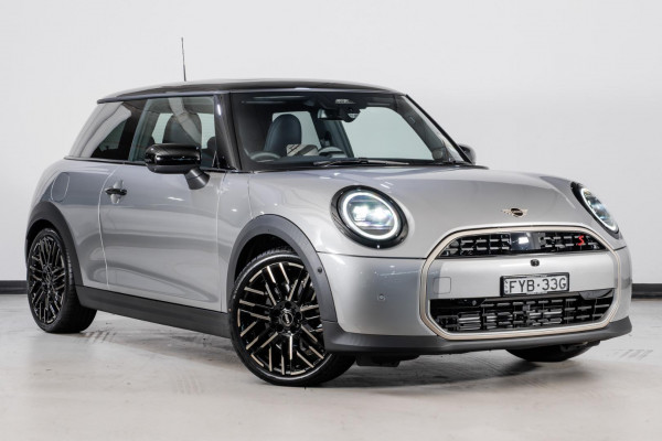 MINI Cooper S Favoured F65