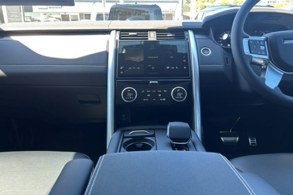 2026 Land Rover Discovery Series 5 D350 Gemini SUV Image 14