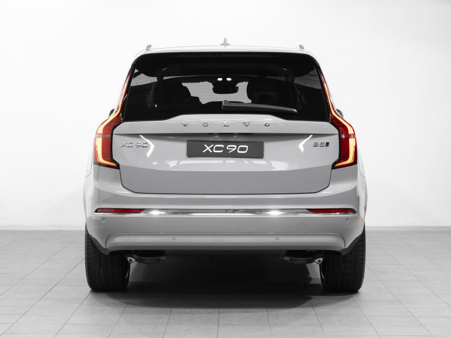 2026 Volvo XC90 L Series Ultra B5 Bright SUV Image 6