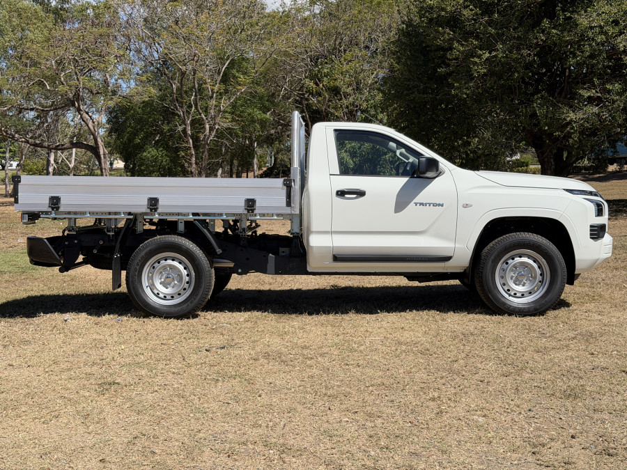 2026 Mitsubishi Triton MV  GLX Cab Chassis Image 9