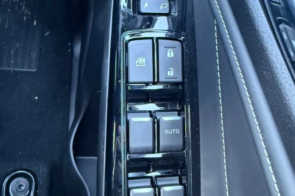 2025 MY25.5 Isuzu MU-X RJ LS-T SUV Image 19
