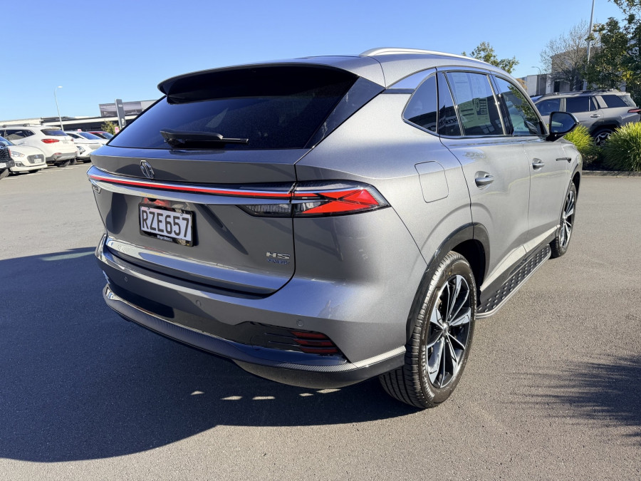 2026 MG HS Super Hybrid Essence SUV Image 4