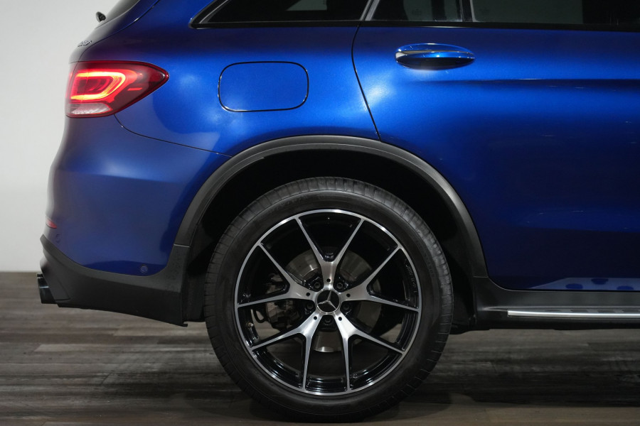 2020 Mercedes-Benz GLC-Class GLC43 AMG SUV Image 6