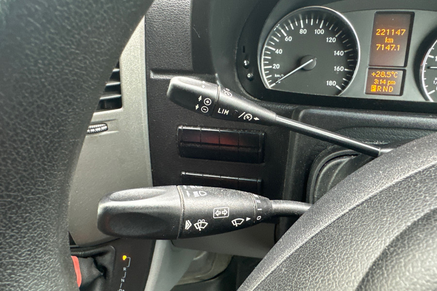 2018 Mercedes-Benz Sprinter NCV3 Turbo 319CDI Van Image 9