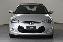 2013 Hyundai Veloster FS3 + Hatchback Image 2