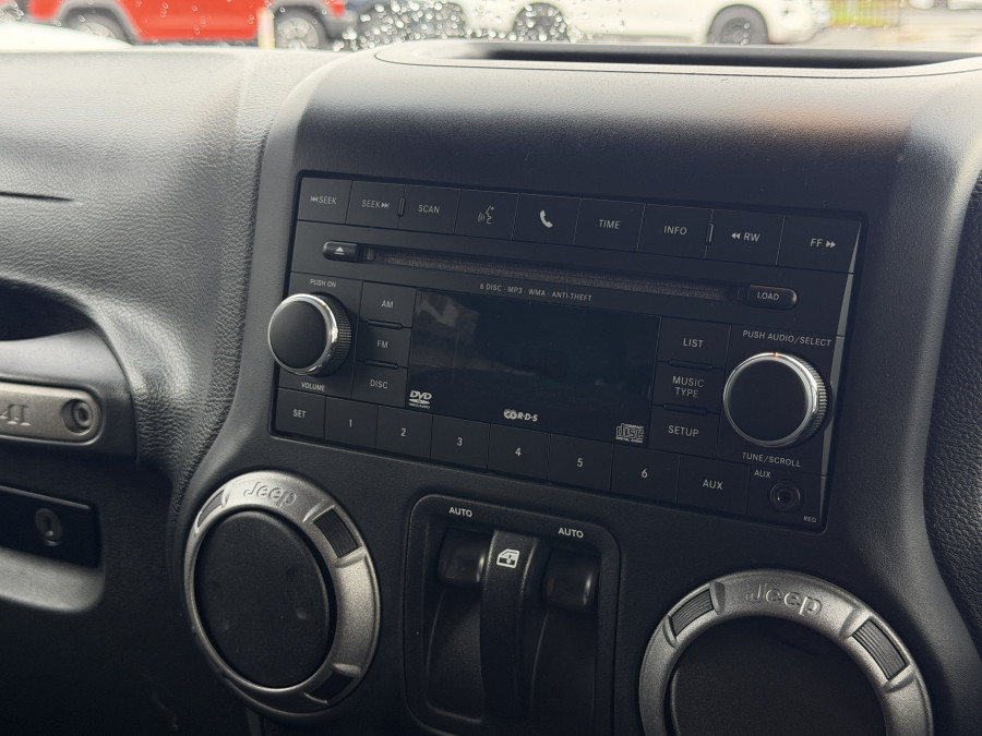 2017 Jeep Wrangler JK Sport SUV Image 27
