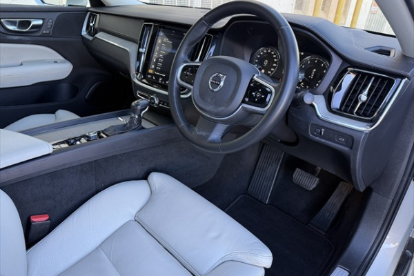 2019 MY20 Volvo S60 Z Series T5 Inscription Sedan Image 10