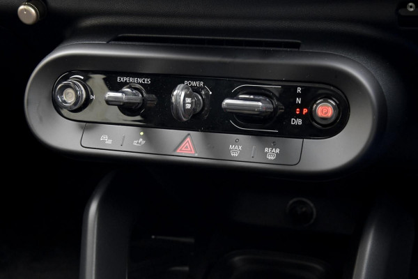 2026 MINI Aceman J05 SE Favoured Hatch image 20